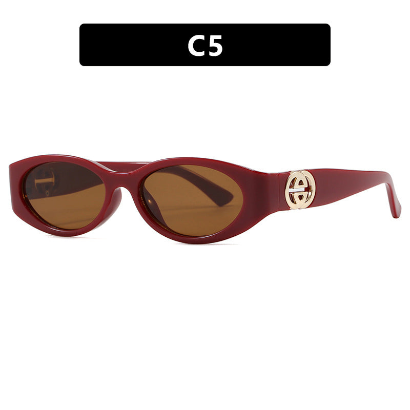 Women's fashionable cat-eye sunglasses with protective UV filter and luxurious accents Stornfield