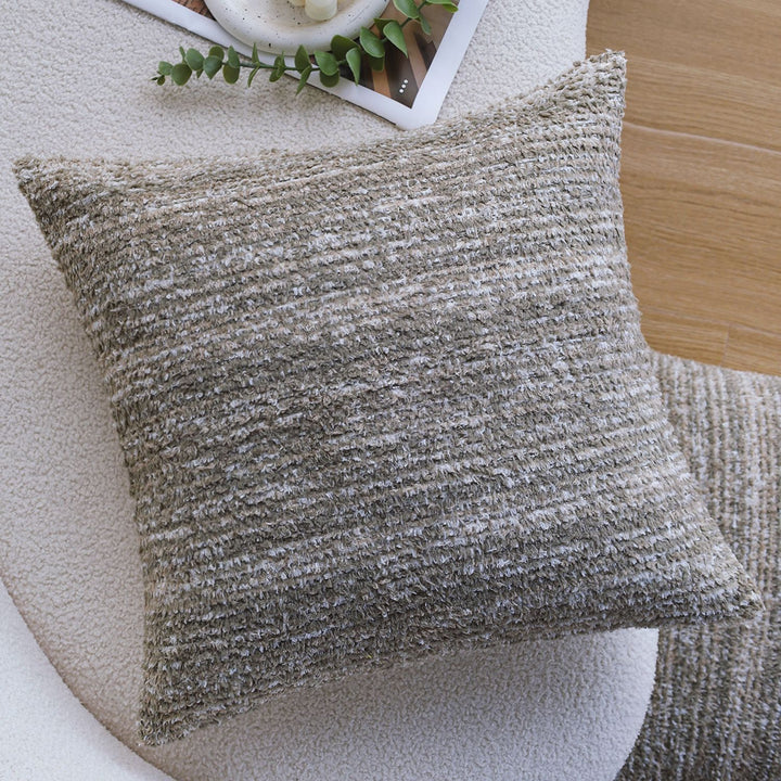 Structured decorative pillows