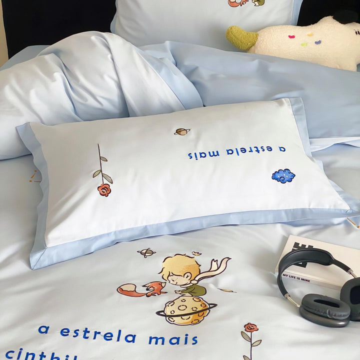 Children's bedding set made of cotton satin with loving illustrations and soft pillowcases