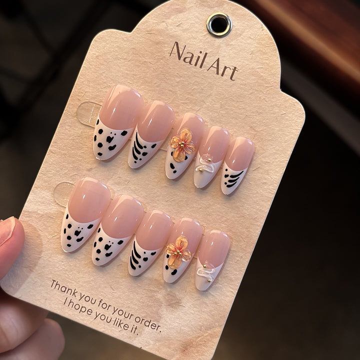 Artistic Flower-Embellished Press-On Nails Stornfield