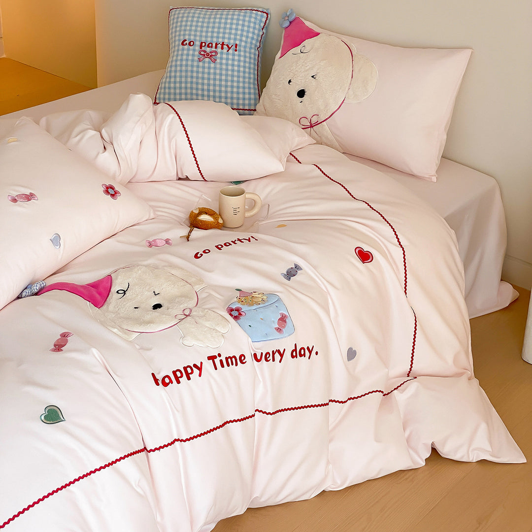 Playful Bear Appliqué Cotton-Sateen Duvet Cover Set with Quilted Accent Pillow and Hidden Zipper