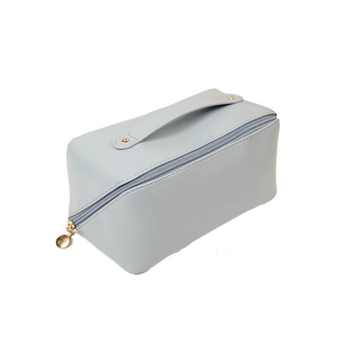 Luxurious cosmetic bag in minimalist design Stornfield