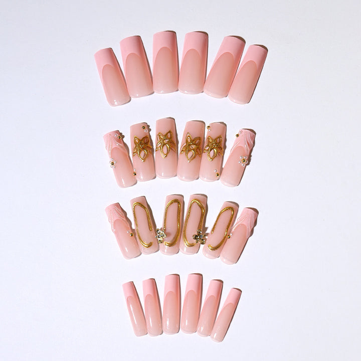 Elegant Artificial Nail Tips with Gold Accents Stornfield