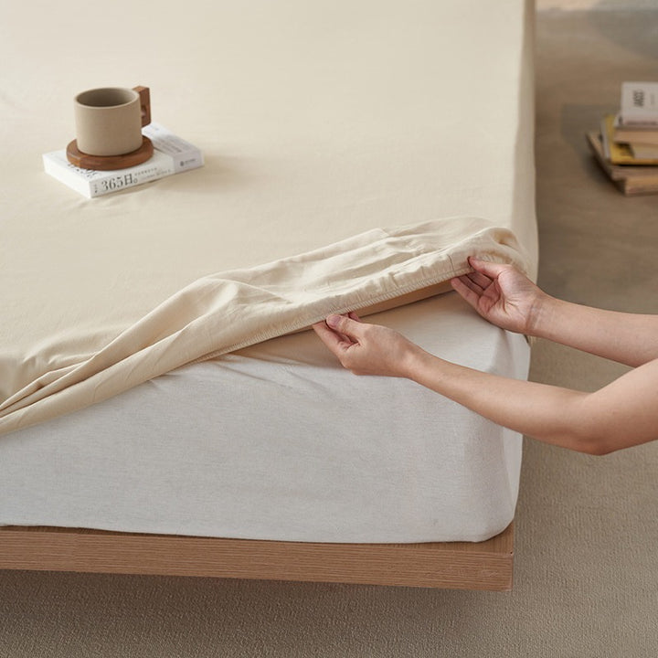 Bed sheet set made of combed cotton with extra-deep fitted sheet and pillowcases