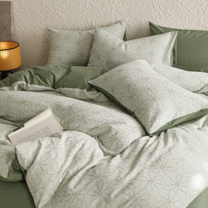 Premium duvet cover set made of cotton percale with subtle paisley relief texture