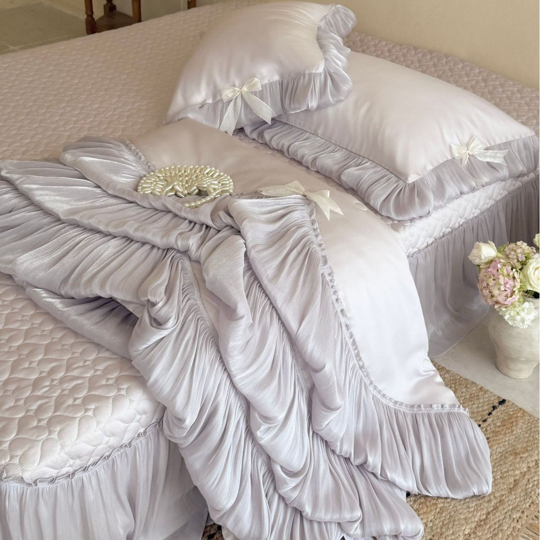 Romantic Ruffled Bedding Set with Quilted Bedspread and Decorative Pillowcases
