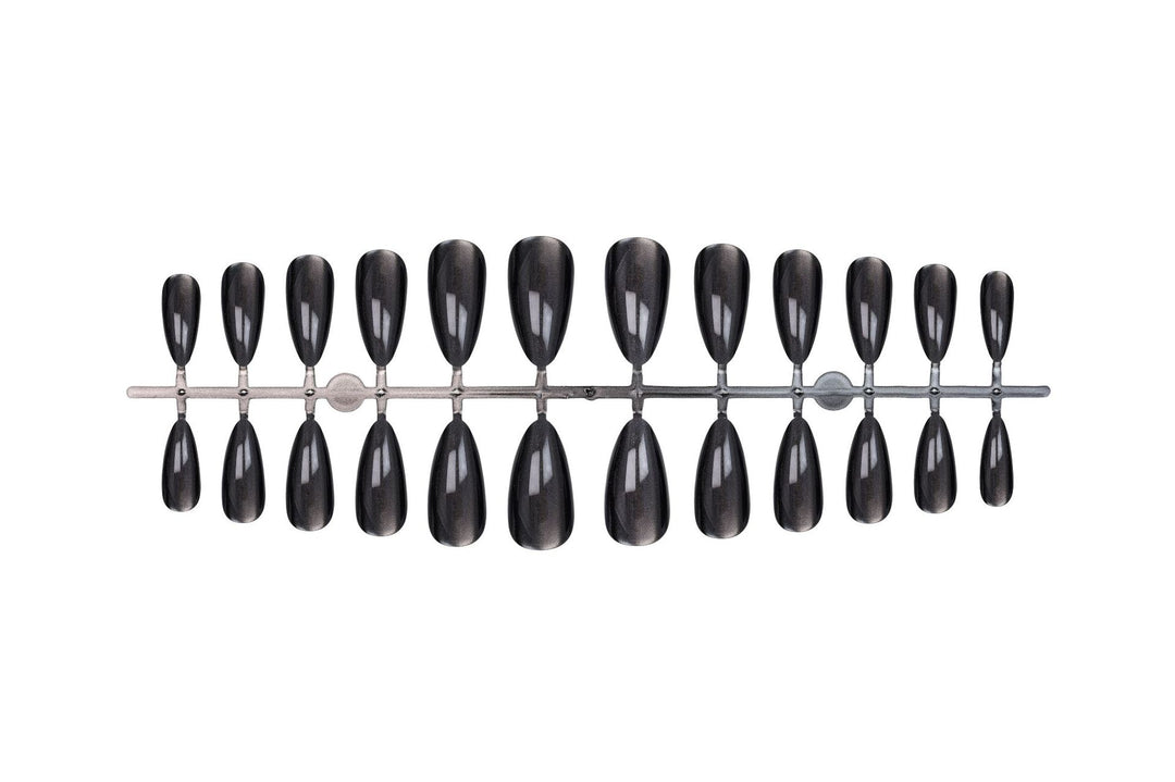 Artificial nail set with elegant pointed shapes and high-gloss finish Stornfield