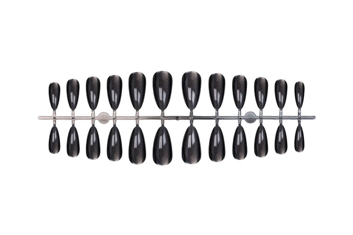 Artificial nail set with elegant pointed shapes and high-gloss finish Stornfield