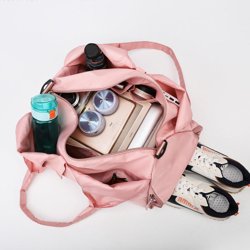 Sporty Weekend Bag With Ergonomic Carrying Handle And Versatile Compartment Setup Stornfield