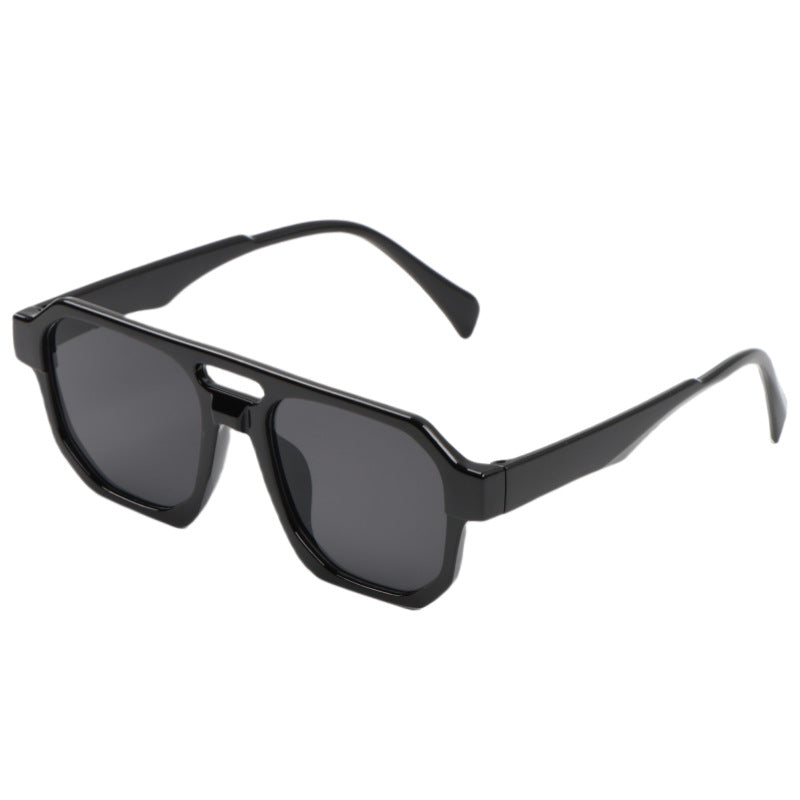 Ladies modern oversized sunglasses with square design Stornfield