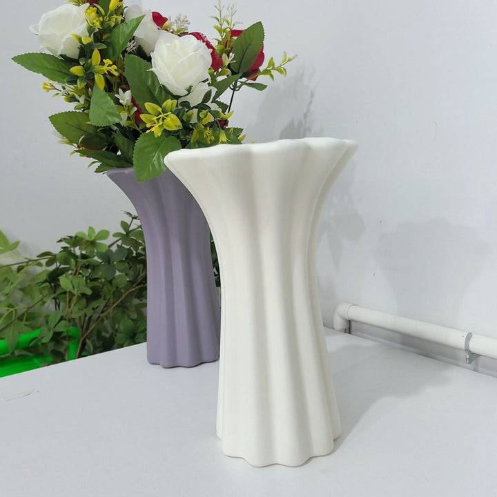Sculpted Decorative Floral Vase Stornfeild