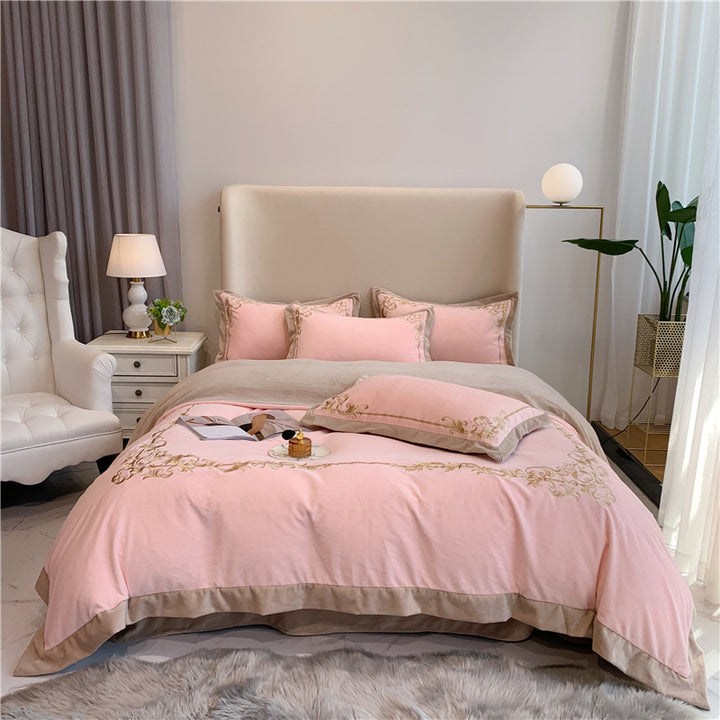 Elegant bed set made of cotton satin with baroque embroidery border and reversible blanket