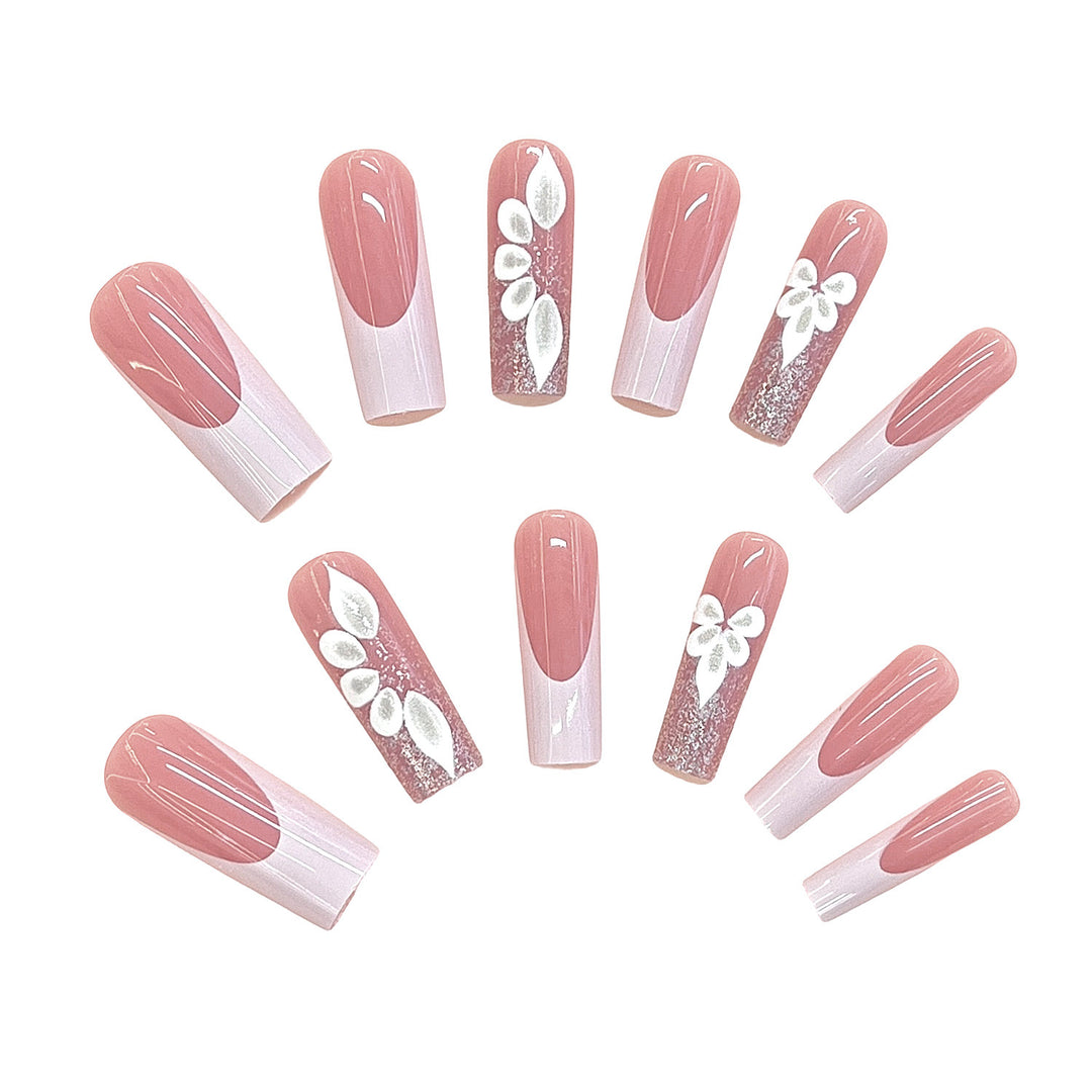 Elegant Floral Design Press-On Nails Stornfield