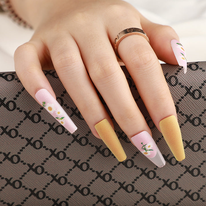Artificial nails in elegant design Stornfield