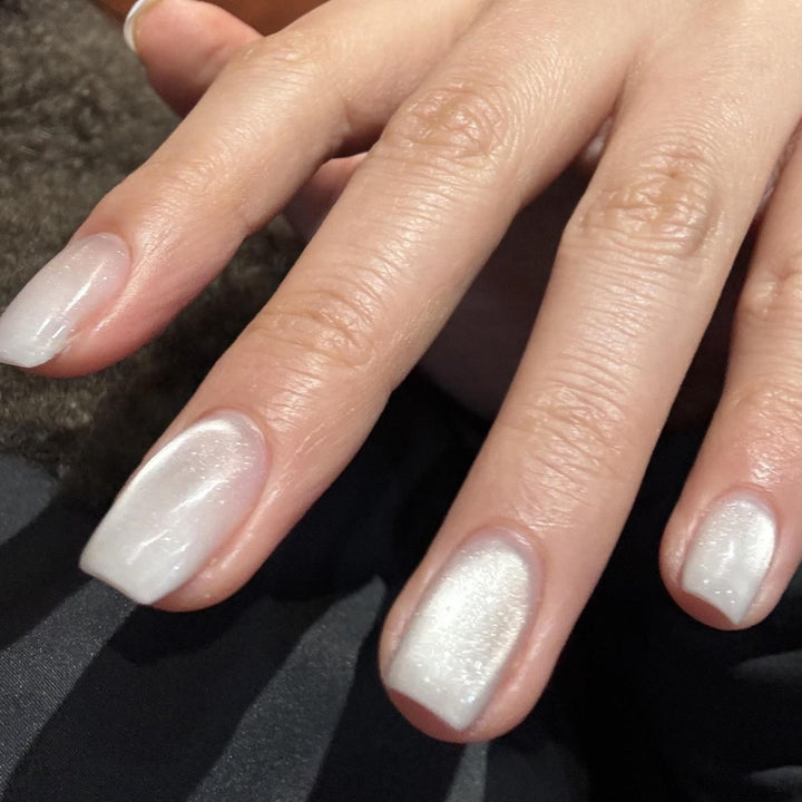 Elegant Press-On Nail Set with Glossy Pearl Finish Stornfield