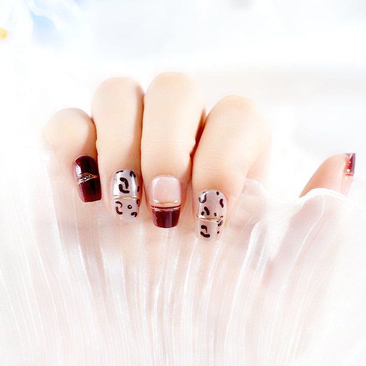 Artistic Press-On Nail Set with Leopard Design Stornfield