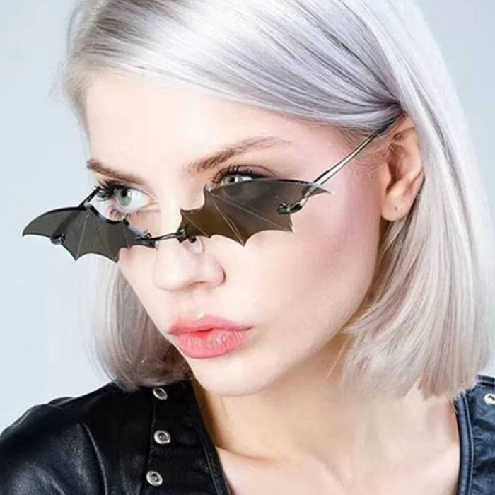 Women's designer sunglasses in exceptional bat style Stornfield