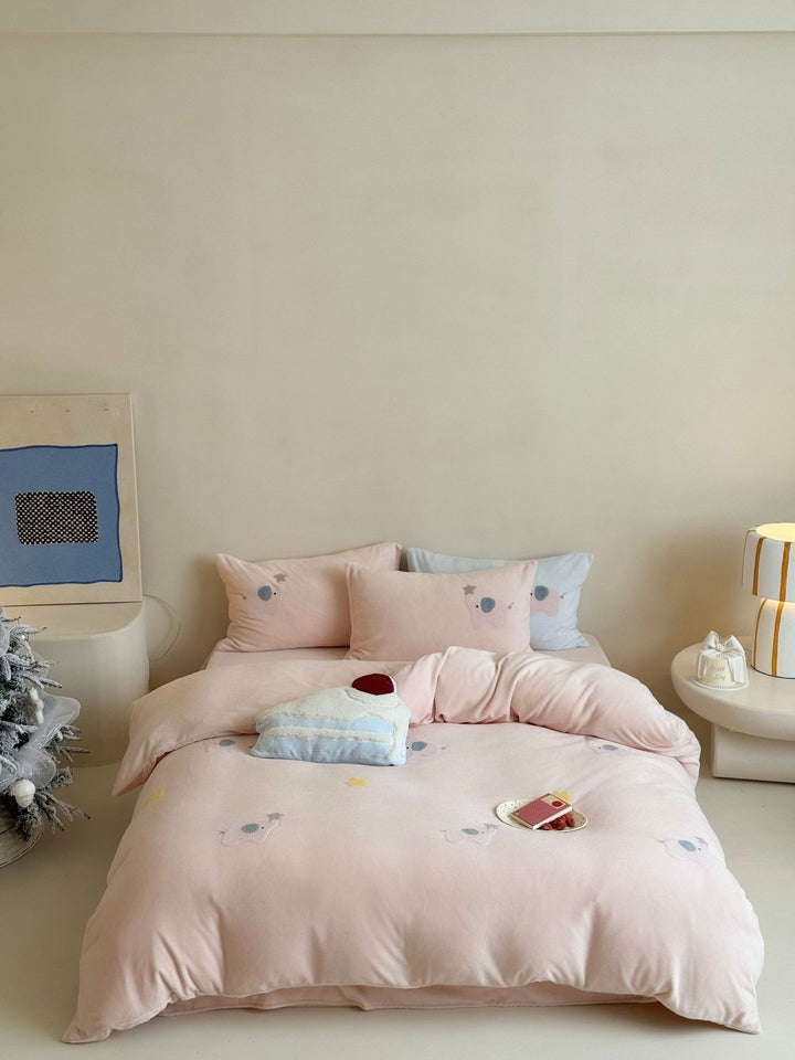 Children's bedding set made of fine cotton satin with applied elephant decorations and cozy quilt Stornfield