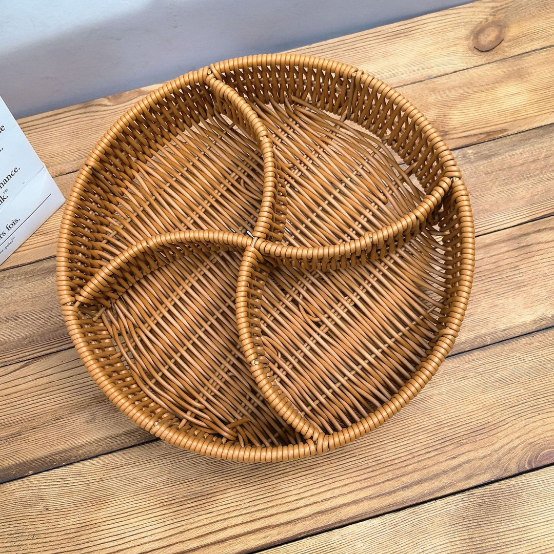 Ladies beef braided serving basket with three compartments Stornfield