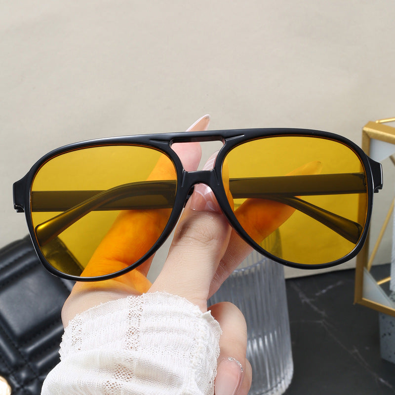 Women’s Oversized Sunglasses with Sporty Design Stornfield