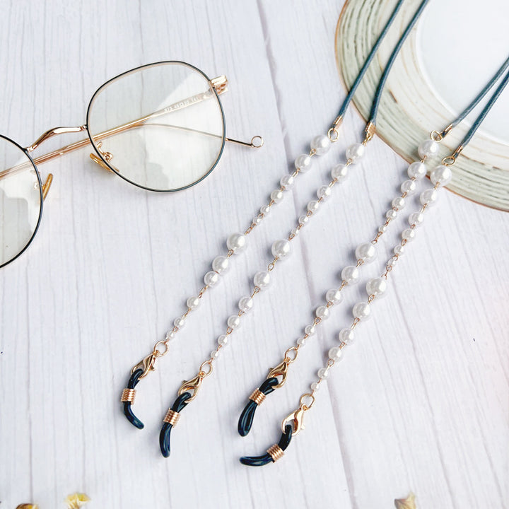 Pearl-Accented Eyewear Holder Chain Stornfield