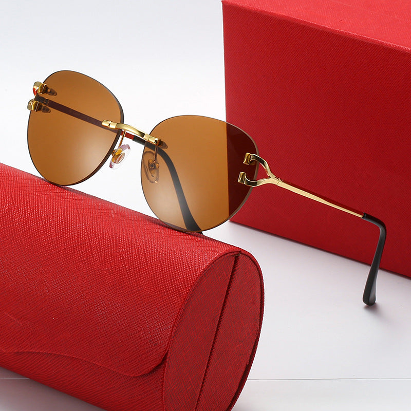 Ladies elegant Cat-Eye sunglasses with gold accents and UV protection Stornfield