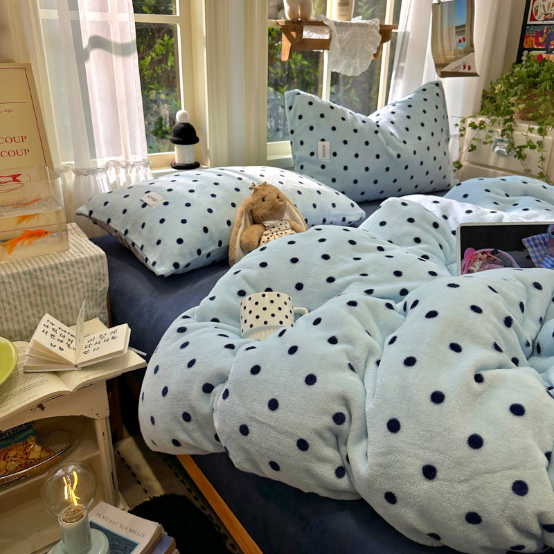 Cozy Polka Dot Fleece Blanket