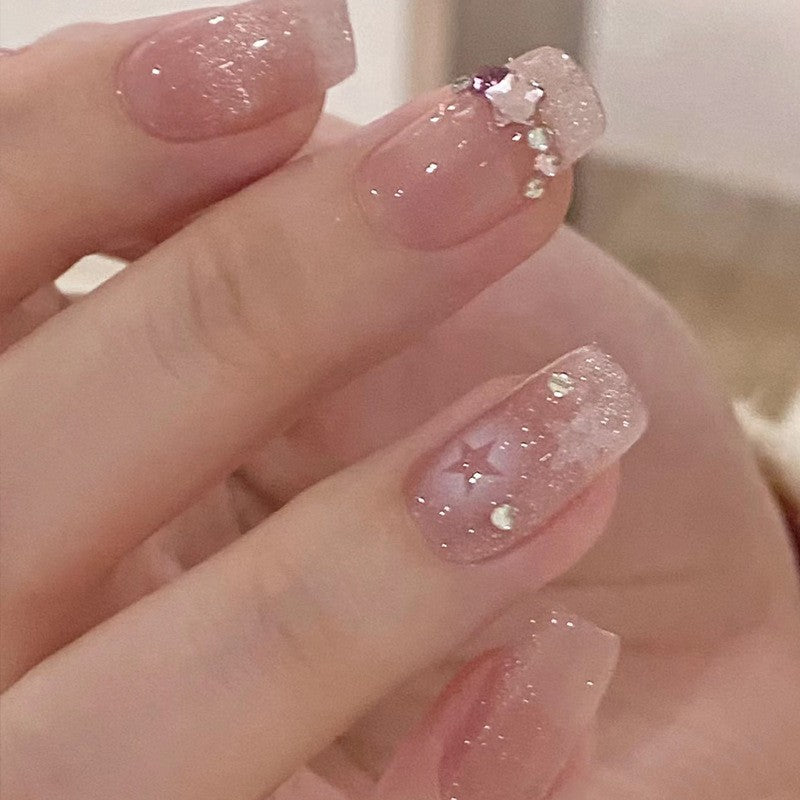 Glamorous designer nails Stornfield