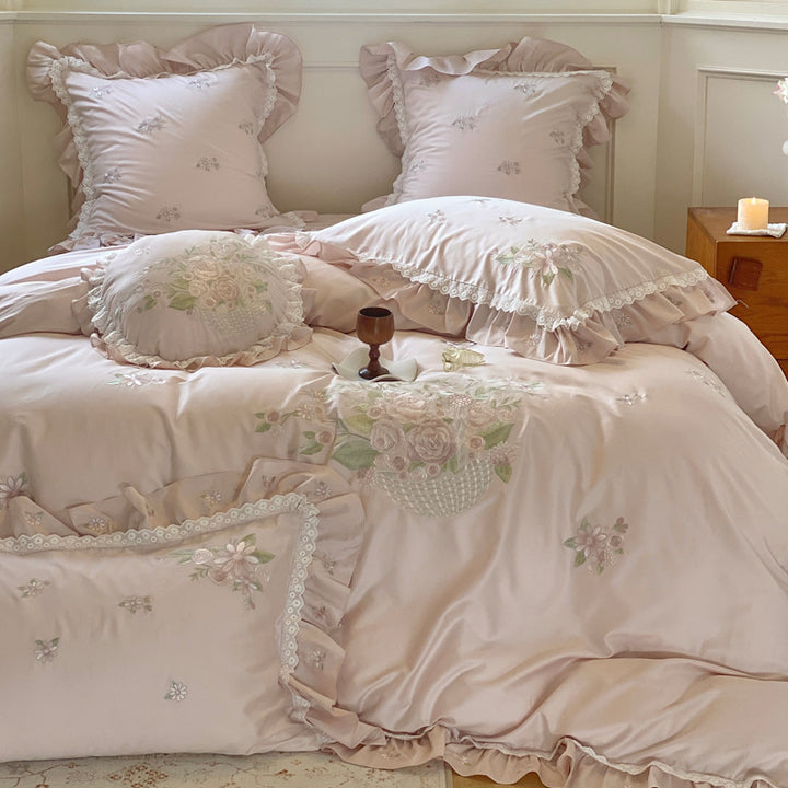 Romantic floral bedding set with lace and ruffles