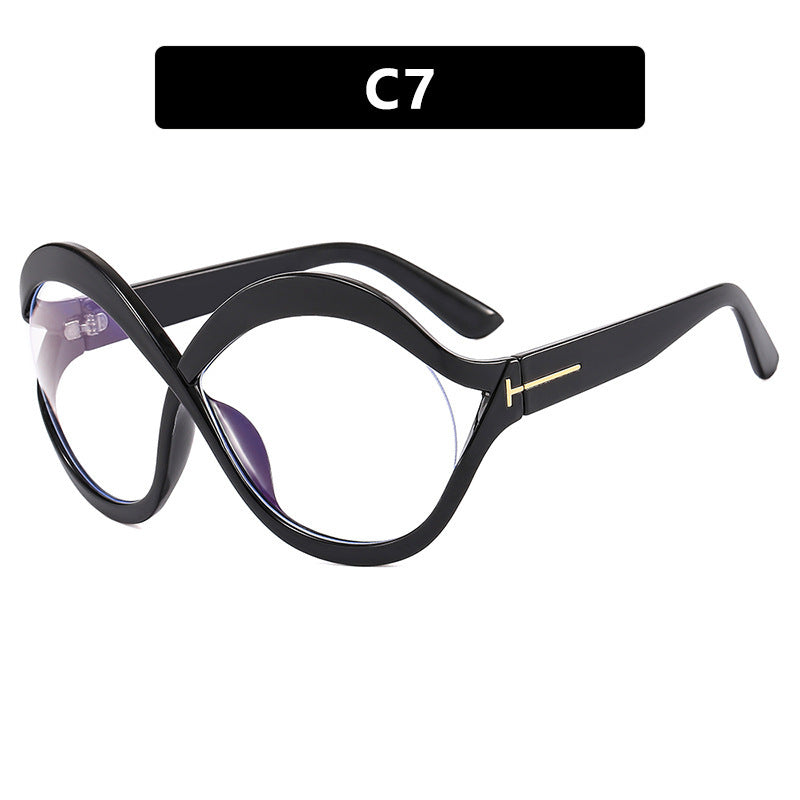 Ladies extravagant shaped sunglasses Stornfield