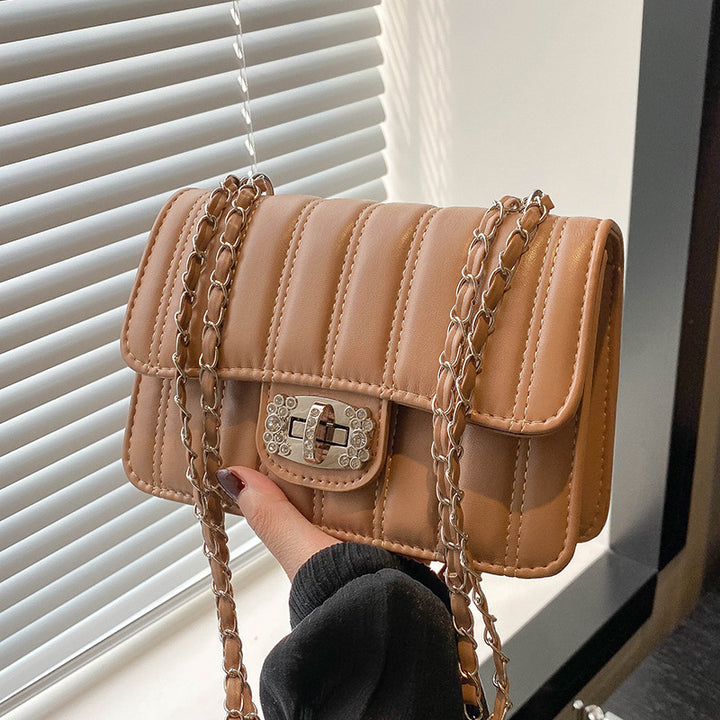 Elegant Quilted Chain Crossbody Bag