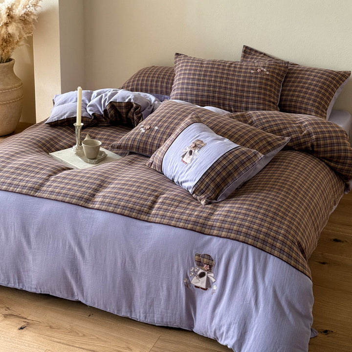 Plaid Cotton-Linen Blend Duvet Cover Set with Embroidered Sunbonnet Appliqué and Reversible Solid Backing