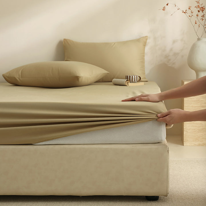 Extra deep fitted sheet with elastic all-around rubber and soft single jersey