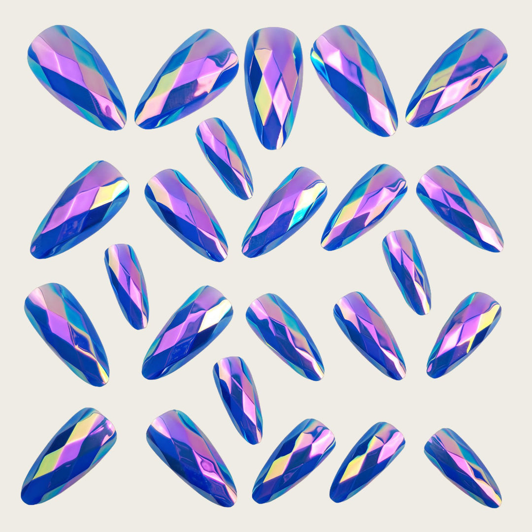 Artificial nails with faceted crystal design Stornfield