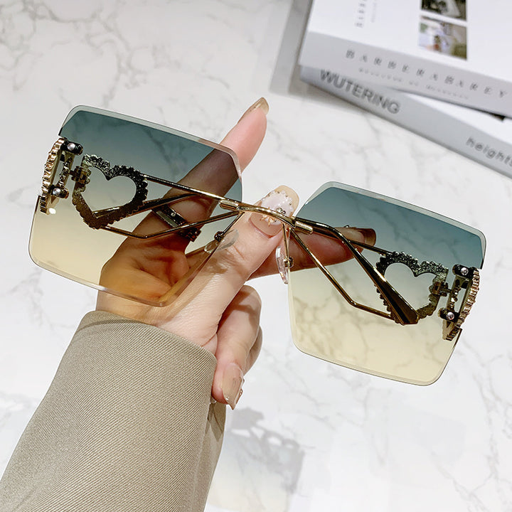 Women's fashionable sunglasses with trendy heart design Stornfield