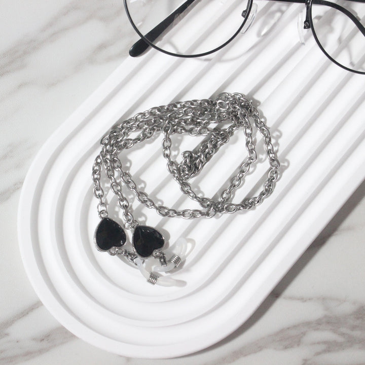 Fashionable glasses holder chain with heart pendants Stornfield