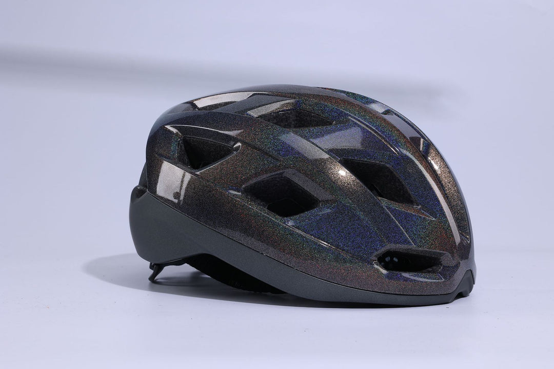 Lightweight Aerodynamic Cycling Helmet Stornfield