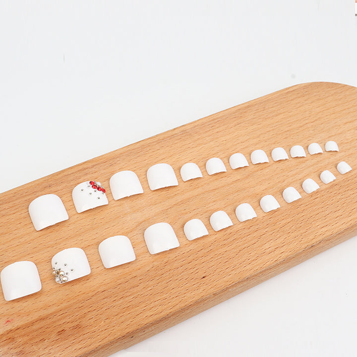 Decorative White Press-On Nail Tips Set Stornfield