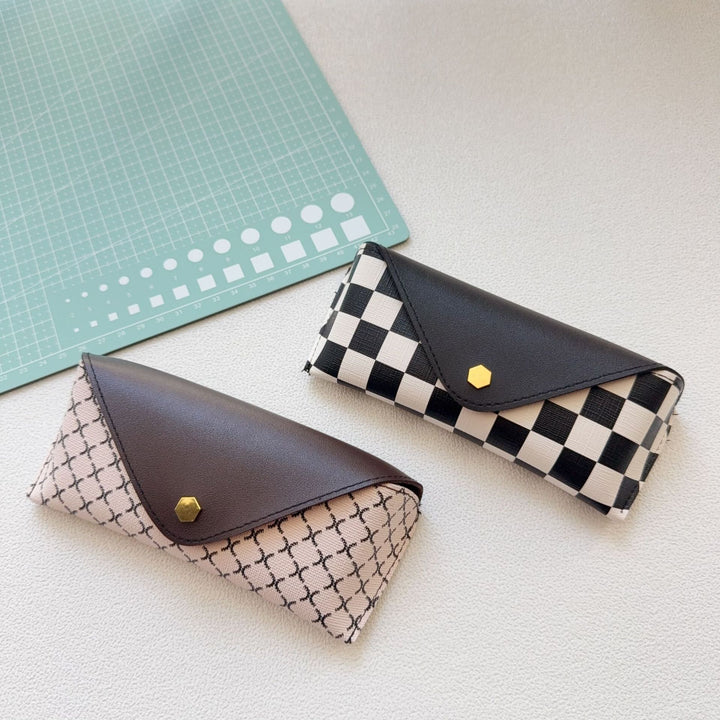 Checkered Pattern Eyewear Case Stornfield