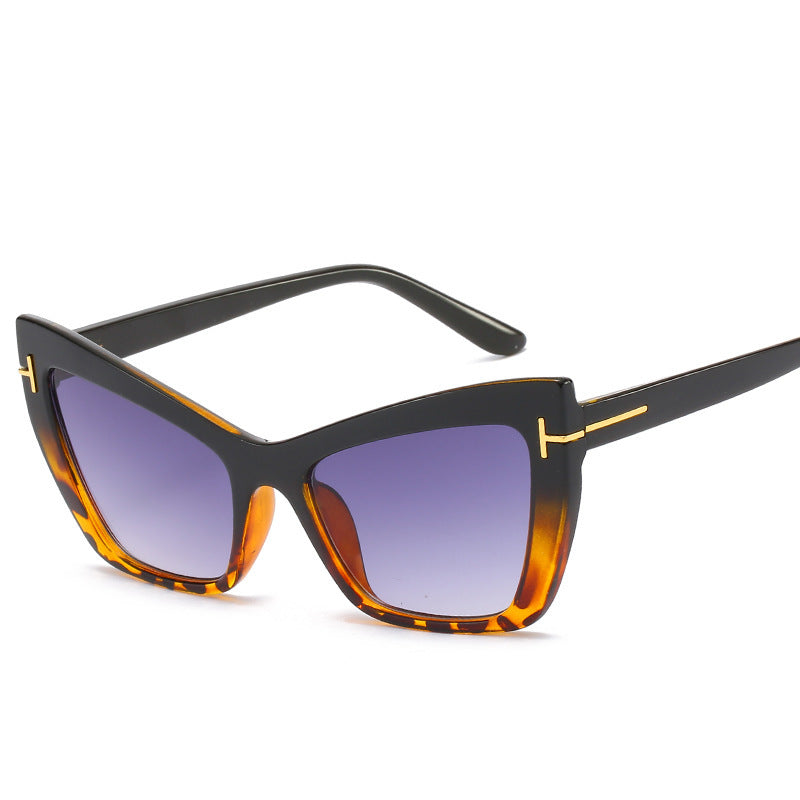 Cat-Eye Frame Sunglasses with Gradient Lenses Stornfield