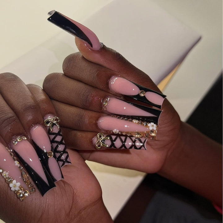 Glamorous Press-On Nail Set