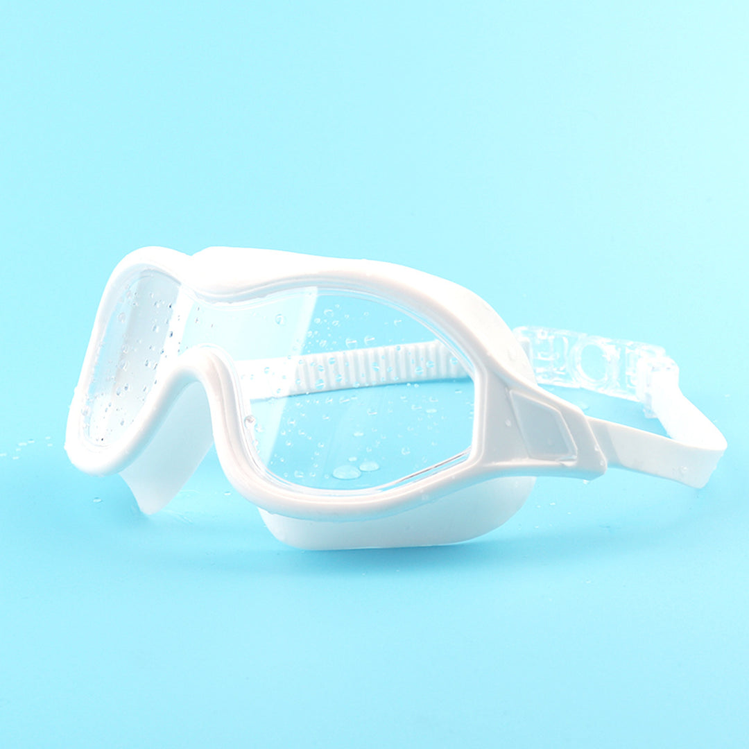 Powerful swim mask with wide lenses and anti-fog coating Stornfield