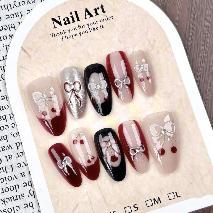 Elegant Holiday-Themed Press-On Nail Set
