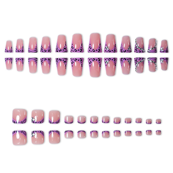 Glamorous Press-On Nail Set with Decorative Accents Stornfield
