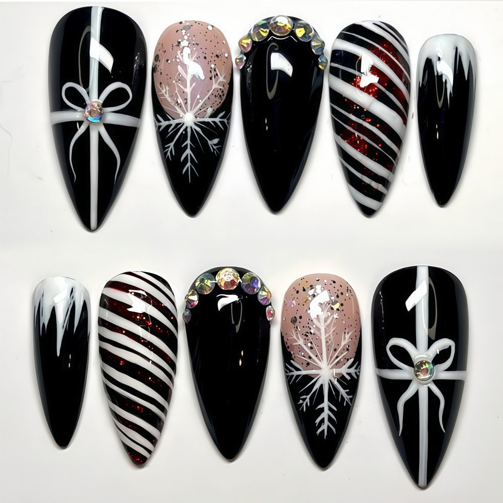 Artificial nails with festive Christmas designs Stornfield