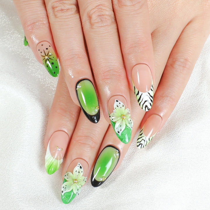 Artificial nail set with floral and colorful design Stornfield