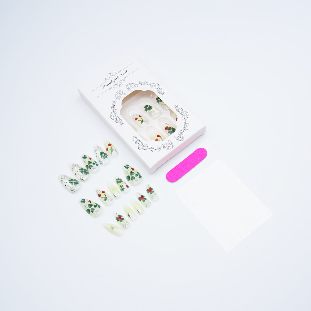 Playful artificial nails with plant motifs Stornfield