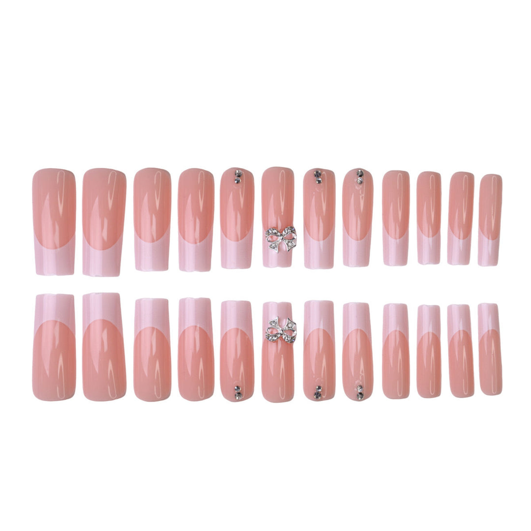 Artificial nails with rhinestone details Stornfield
