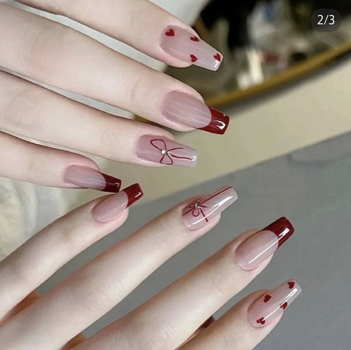 Artistic Heart-Patterned Press-On Nail Set Stornfield