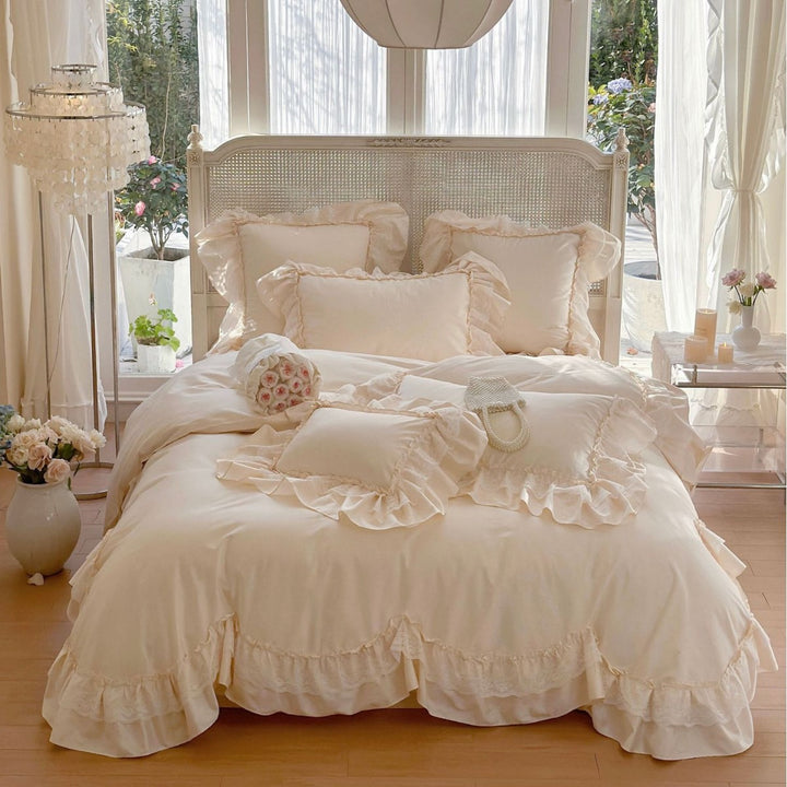 Ruffled Satin Duvet Cover and Pillowcase Set with Lace Trim